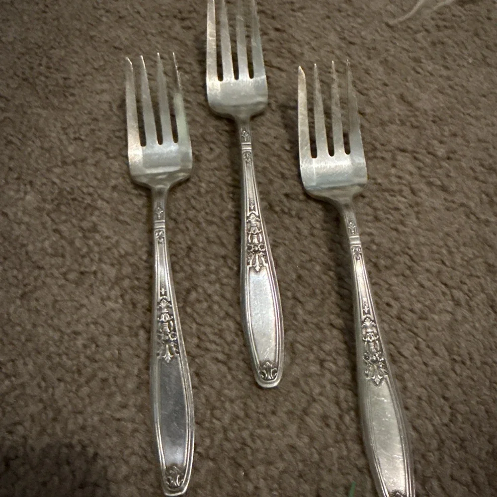 Vintage 1847 Rogers Bros Ambassador Dessert Forks 3